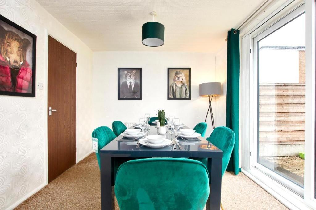 The Emerald House Of Manchester - Garden - Parking Eksteriør bilde